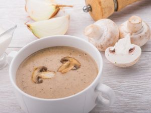 Lezzetli ve Pratik Sütlü Mantar Çorbası Tarifi