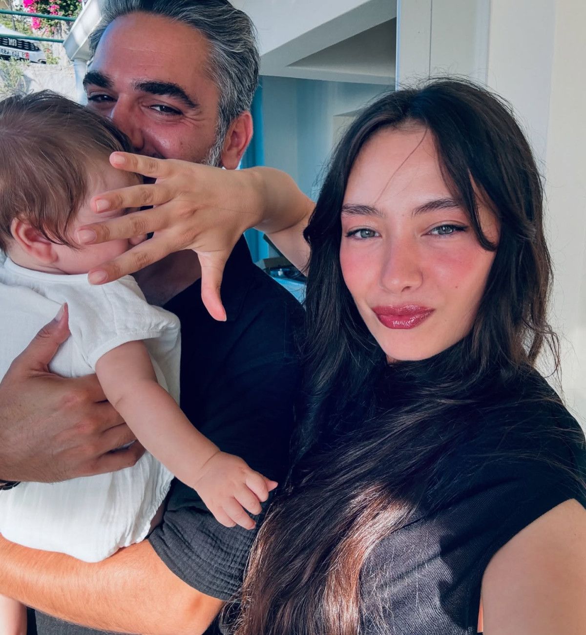 Neslihan Atagül'ün 33. Yaş Gününü Kutlama Coşkusu