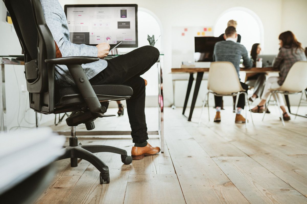 Oturma Pozisyonunuza Dikkat Edin: Beyne Giden Kan Akışı Azalabilir