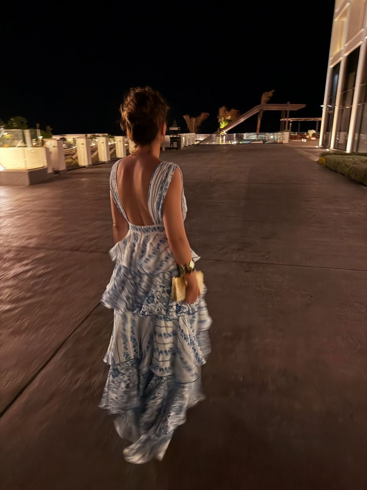 Oyuncu Burcu Özberk Tatilde Stilleriyle Göz Kamaştırdı