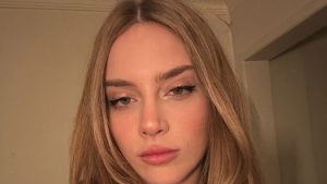 Oyuncu Hayal Köseoğlu’nun Üzücü Günleri: Babasının Vefatıyla Yas Tutuyor