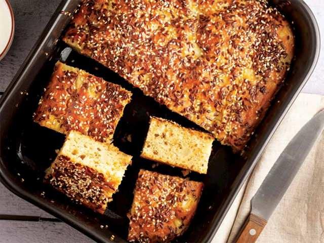 Patatesli Kek Tarifi: Börek Tadında Leziz ve Pratik Menü