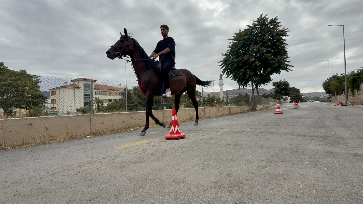 Farklı Bir Deneme: Atlı Parkur