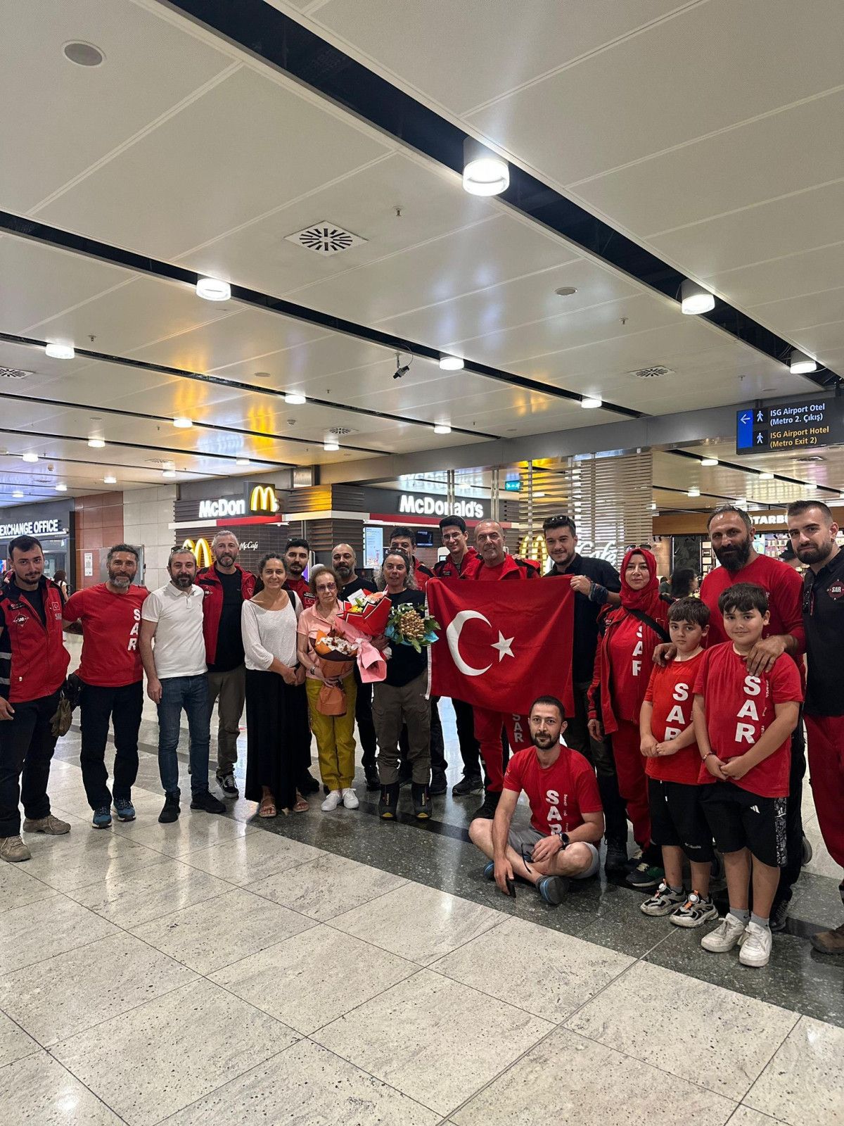 Türk Kadın Dağcıdan Tarihi Başarı: K2 Zirvesine Çıktı