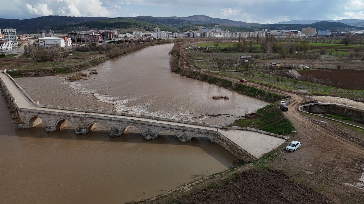 Türkiye'nin En Uzun Nehri Kuraklıkla Mücadele Ediyor