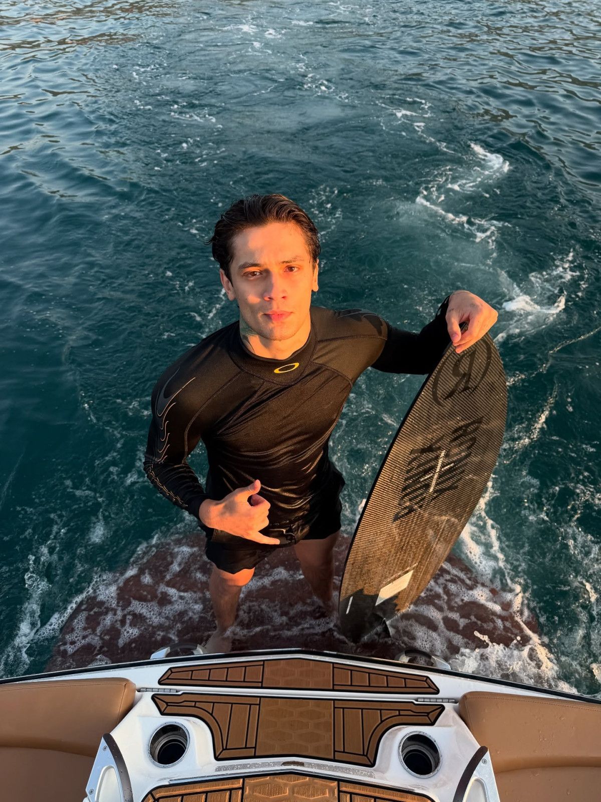 Ünlü Rapçi Çakal Silahlı Saldırıya Uğradı: Durumu Güncelleniyor