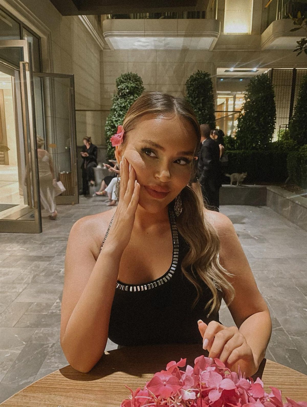 Ünlü Sunucudan Burak Deniz İddiası! Sosyal Medyada Gündem Oldu