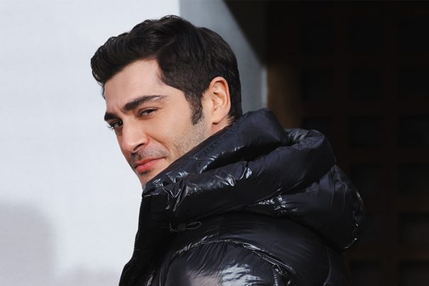 Ünlü Sunucudan Burak Deniz İddiası! Sosyal Medyada Gündem Oldu