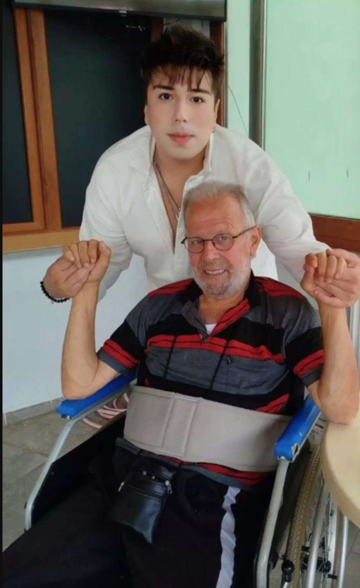 Yakınlarından Önemli Çağrı