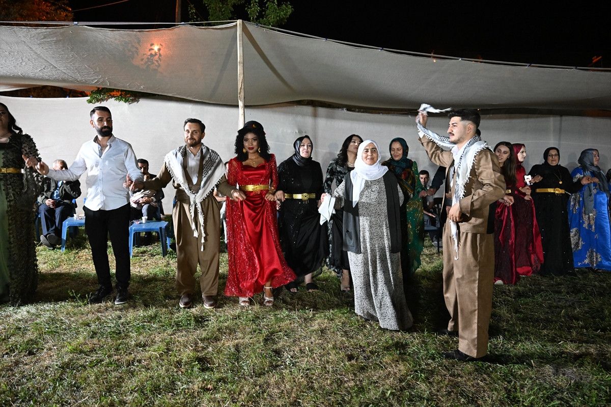 Vana Panamalı Gelin: Yöresel Geleneklerle Düğün Hikayesi