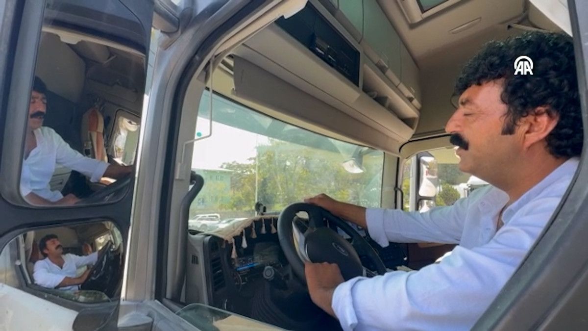 Van'ın Müslüm Baba'sı: Görenleri Kendine Hayran Bırakan Efsanevi Ses