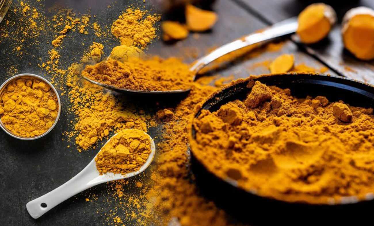 Yemeklerine Ekleyen Doktorun Dikkat Çekici Köri Sağlığınız İçin En Güçlü Destek