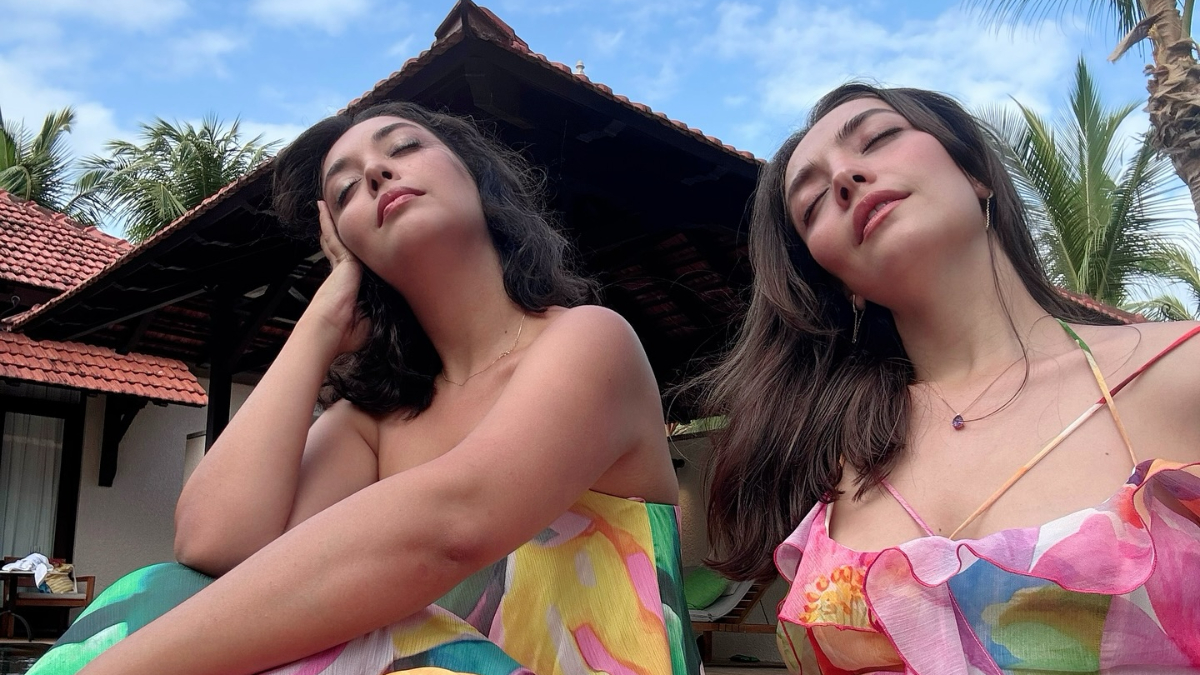 Anne olduktan sonra sahnelere dönen Zeynep Tuğçe Bayat, kısa süre önce ailesiyle birlikte Seyşeller tatilinde görüntülendi.