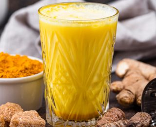 Zerdeçallı Sütün Mucizevi Etkileriyle Bütün Hastalıklara Deva Olması