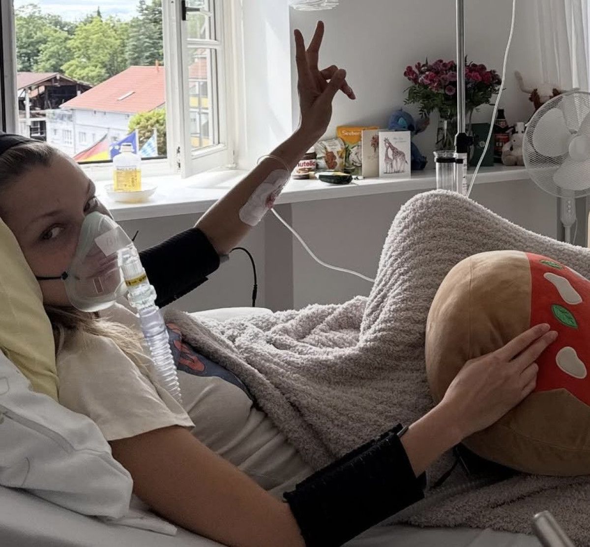 Bella Hadid'in Zor Günleri: Lyme Hastalığıyla Mücadele