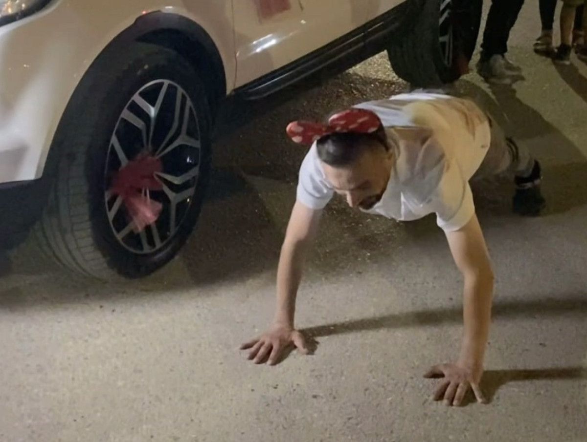 Bursa'da İlginç Damat Eğlencesi: Neredeyse İşkence Gibi Nefes Kesti