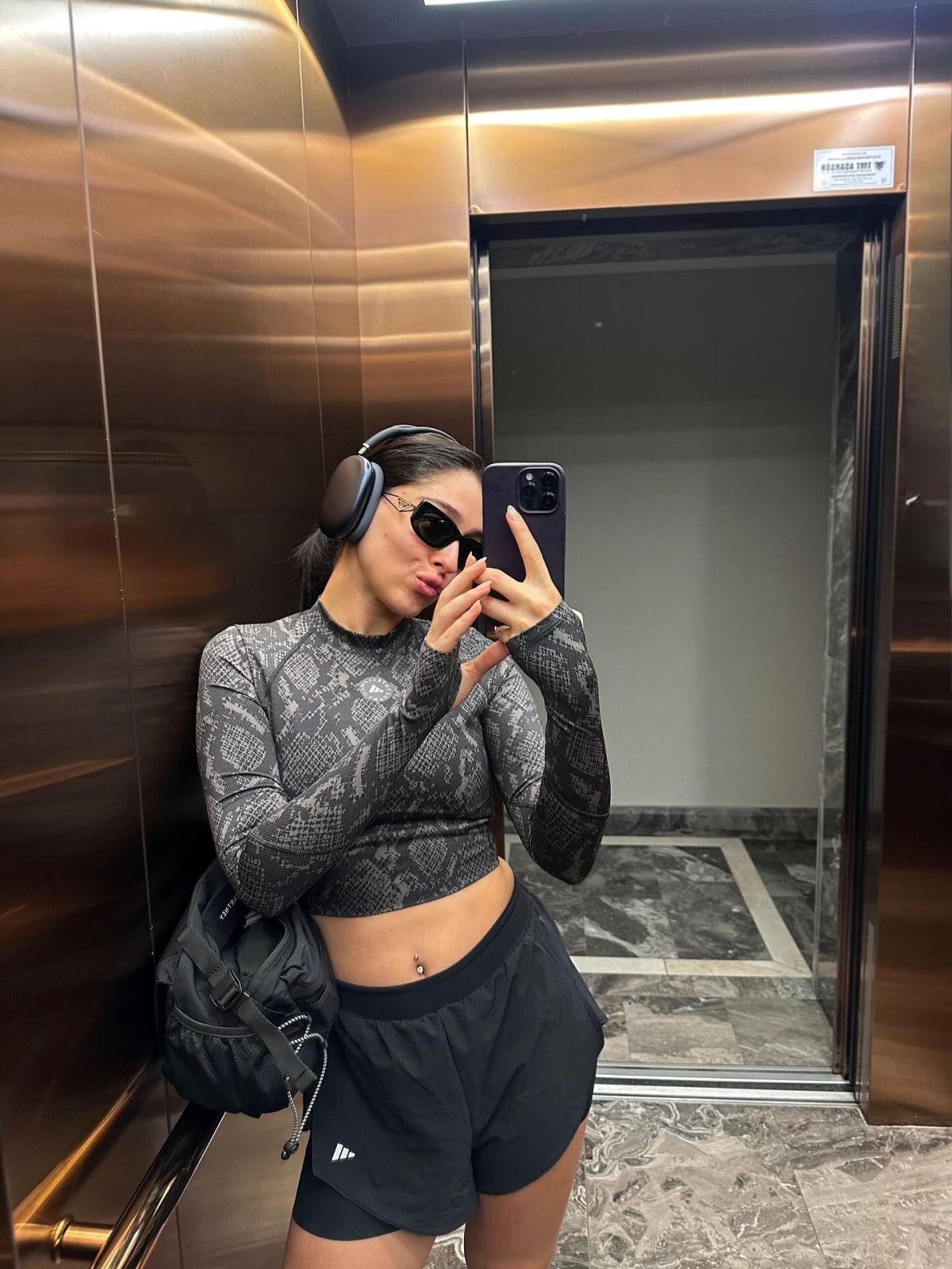 Cemre Baysel'in Blok3 Aşkı İddiasıyla Son Pozlarına Büyük İlgi