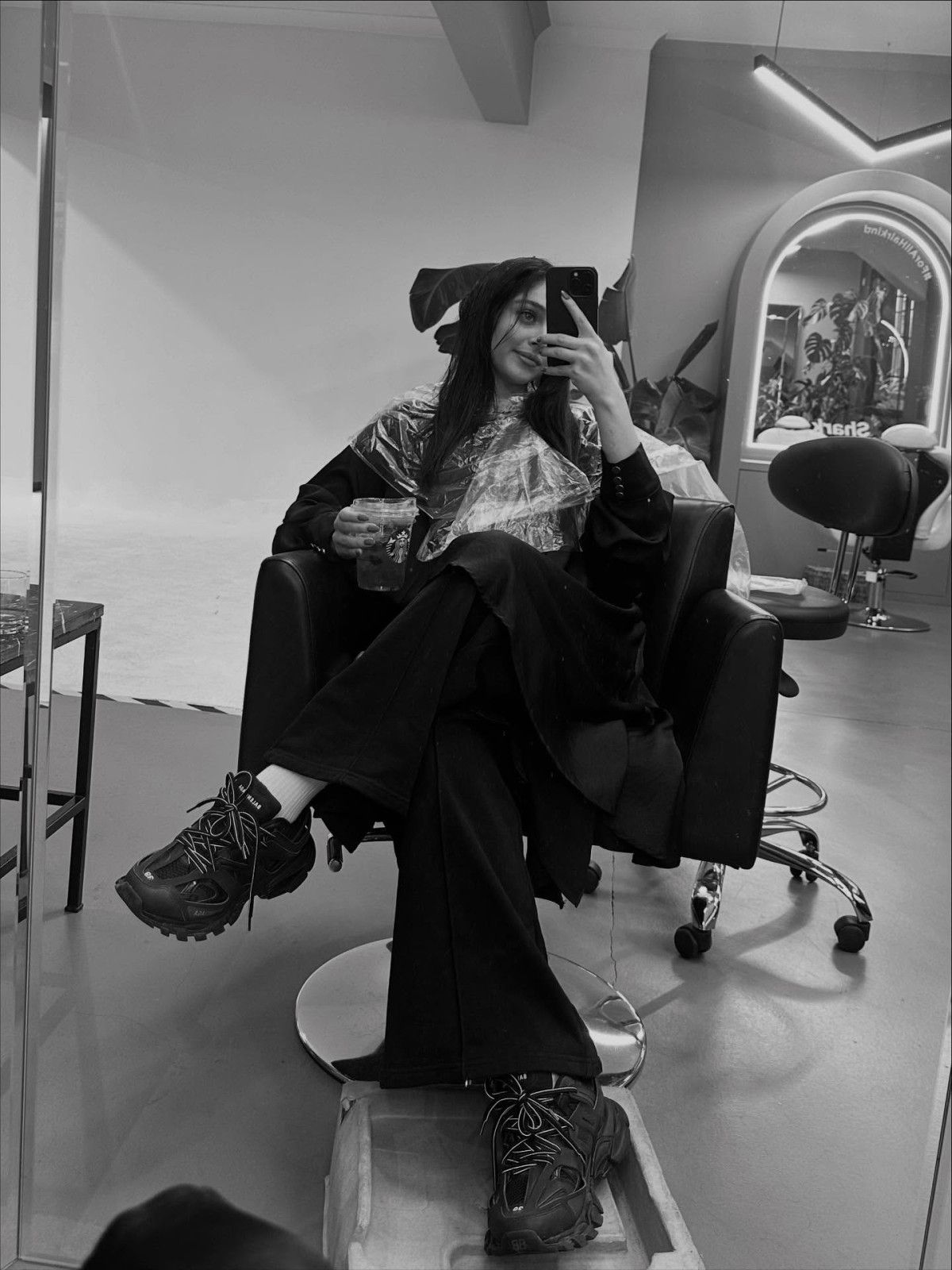 Cemre Baysel'in Blok3 Aşkı İddiasıyla Son Pozlarına Büyük İlgi