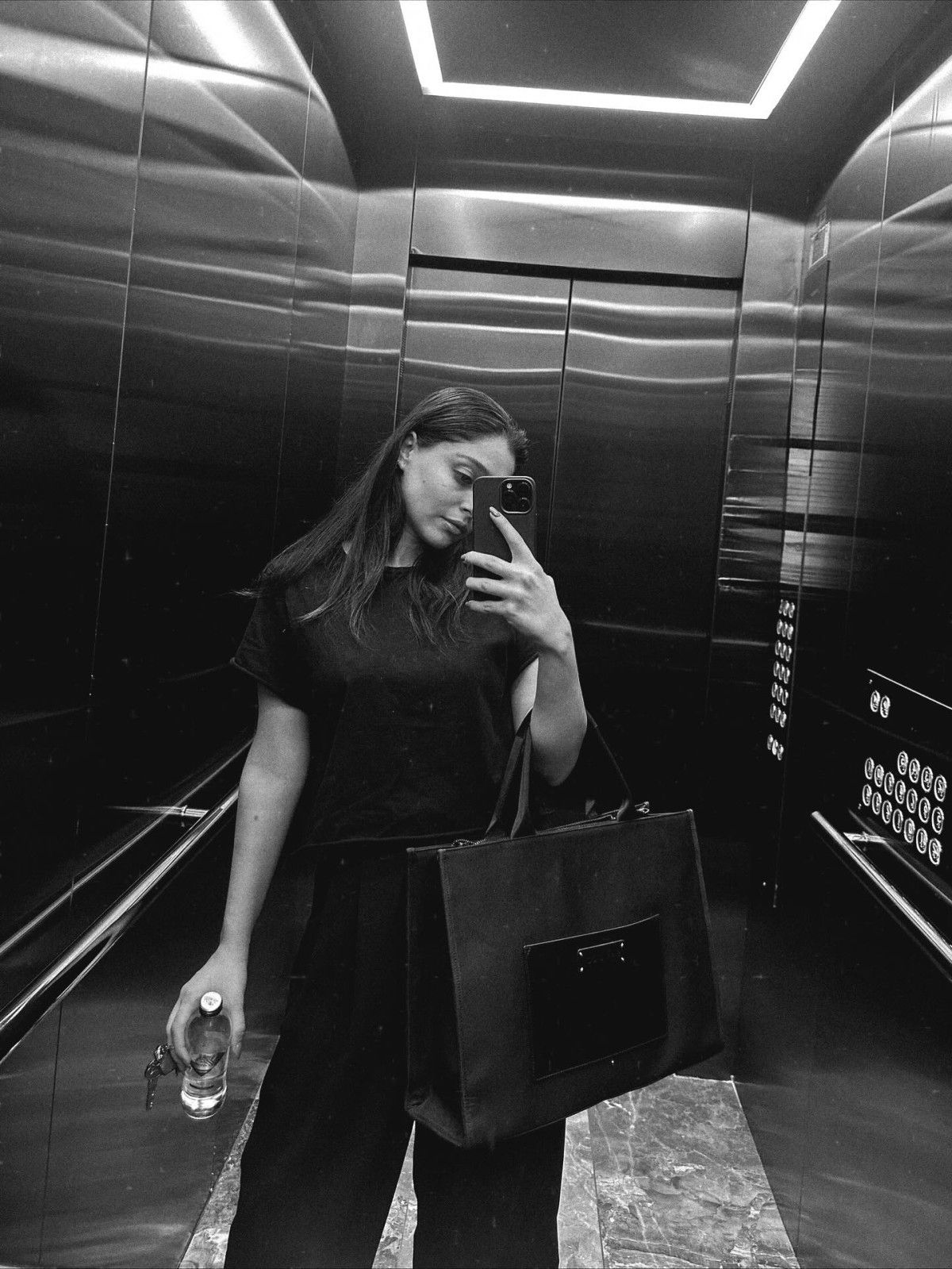 Cemre Baysel'in Blok3 Aşkı İddiasıyla Son Pozlarına Büyük İlgi