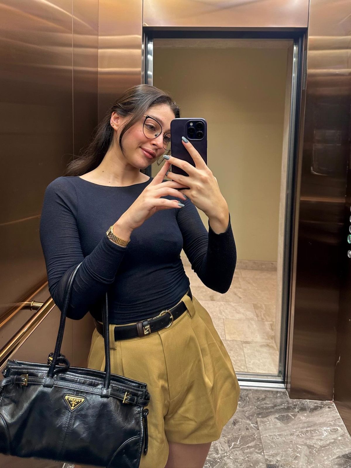 Cemre Baysel'in Blok3 Aşkı İddiasıyla Son Pozlarına Büyük İlgi