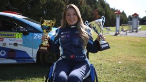 Dünyada İlk: Tekerlekli Sandalyeyle Başarıya Ulaşan Kübra Denizci Keskinin İlham Verici Hikayesi