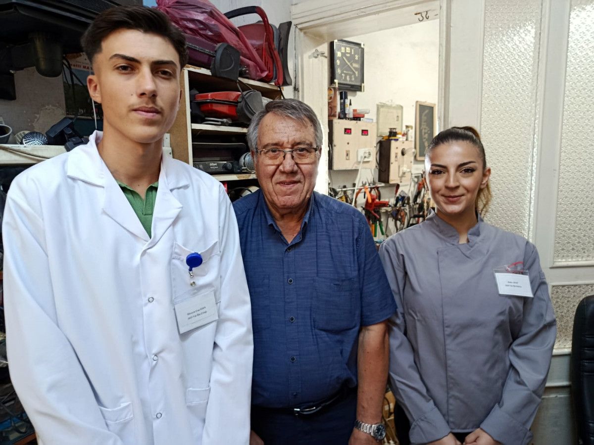 Edirne'nin 53 Yıllık Elektrik Ustasıyla Günlük Çalışma Ritmi ve Yılın Ahisi Seçilişi