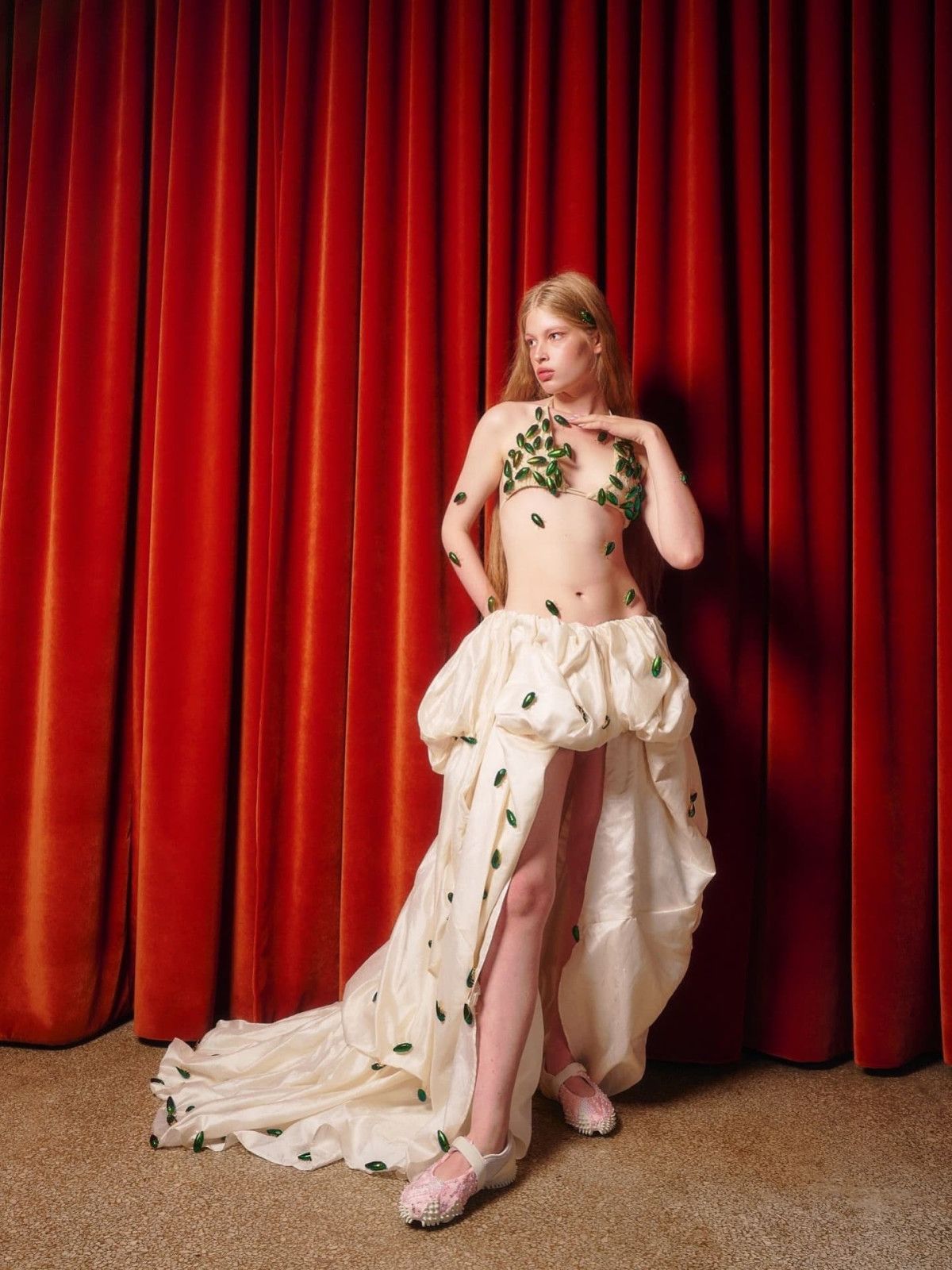 Elon Musk’ın Kızı Vivian Wilson’un Moda Şovu Fotosu: Dikkat Çeken Anlar