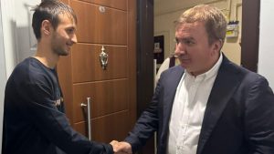 Erzincan Valisi Aydoğdu’dan Yoğun Bakımdaki Öğrenciye Destek