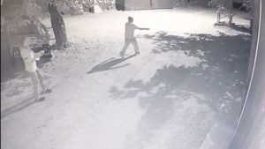 Erzincanda Film Gibi Kovalamaca: Köylüler Fenerle Ayı Avına Çıktı