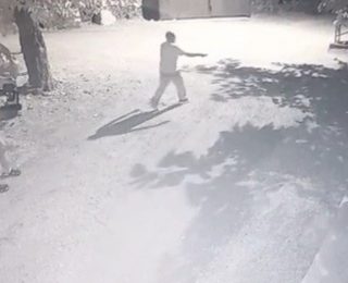 Erzincanda Film Gibi Kovalamaca: Köylüler Fenerle Ayı Avına Çıktı