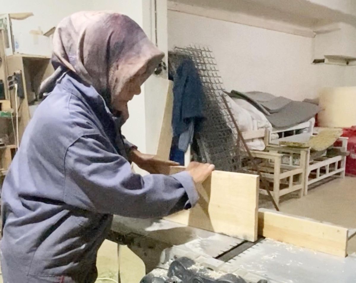 Erzincanlı Sare'nin 21 Yıllık Marangozluk Hikayesi