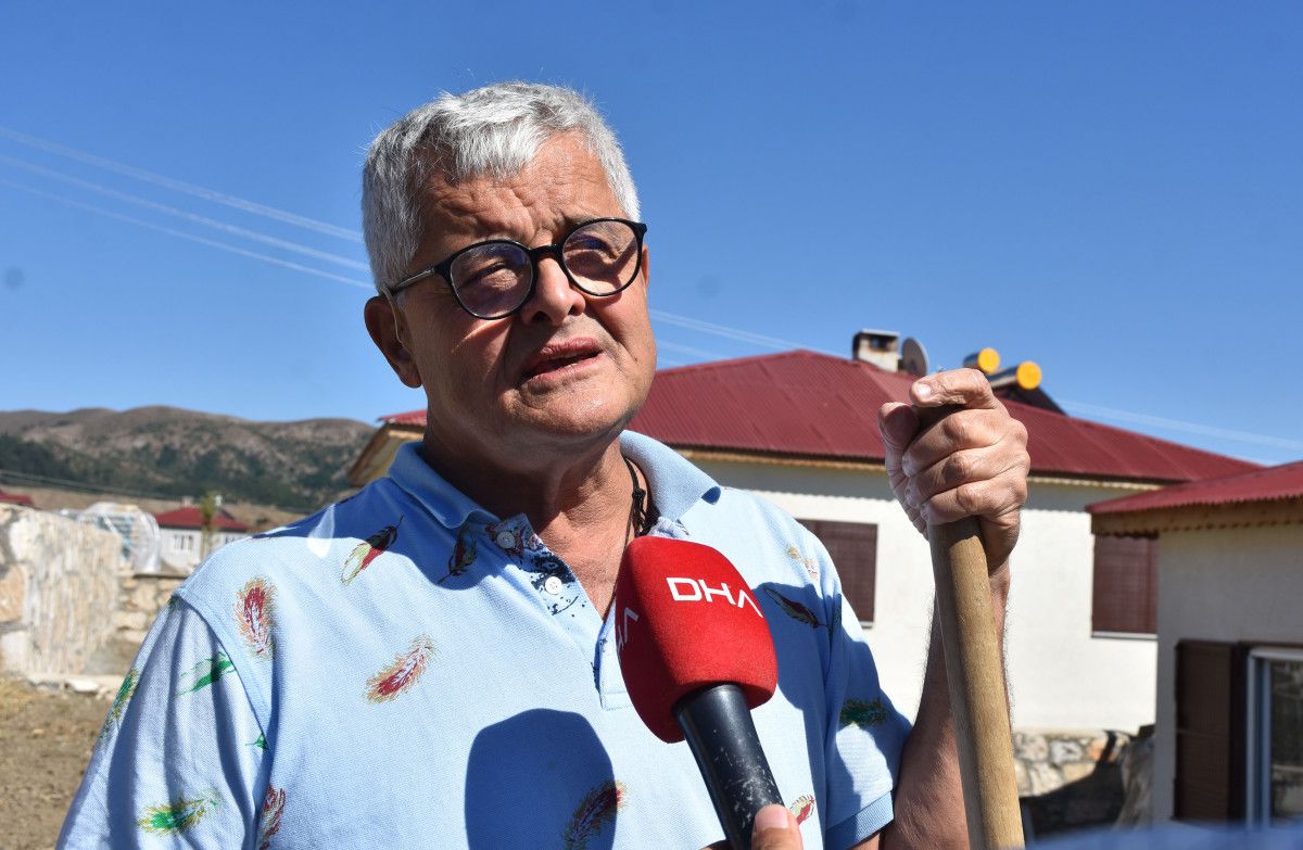 Eski Manken Engin Koç, Köyünde Huzurlu Bir Yaşam Seçti