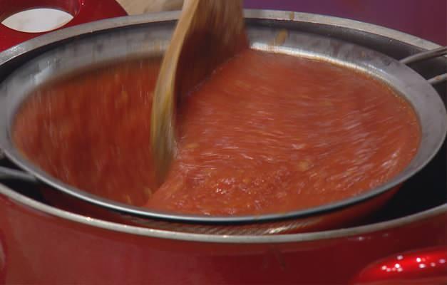 Evde Kışlık Domates Sosu Yapımı: Adım Adım Rehber