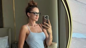 Fahriye Evcen’in Yaz Veda Yüz Pozlarıyla Göz Kamaştıran Anları