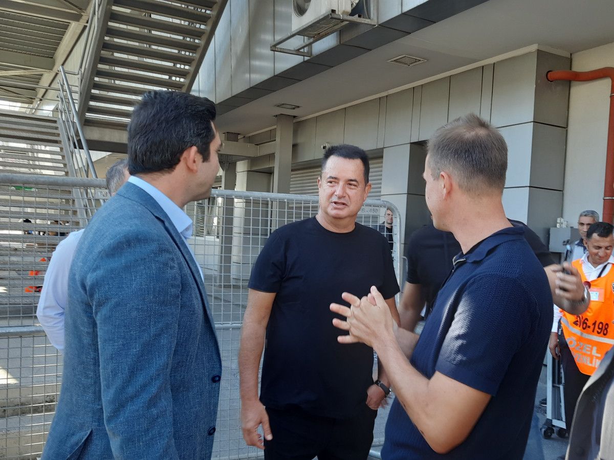 Fenerbahçe Başkanlık Seçimi: Ünlü İsimler de Katıldı ve Oylarını Kullandı