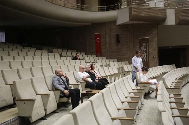 Gaziantep'te Devlet Tiyatroları Genel Müdürü Karadağlı: Herkes İşinin Ehli