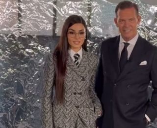 Hande Erçel ve Ablası Gamze Erçel Milanoda Birlikte Görüldü! Kardeşlerin Samimi Pozları