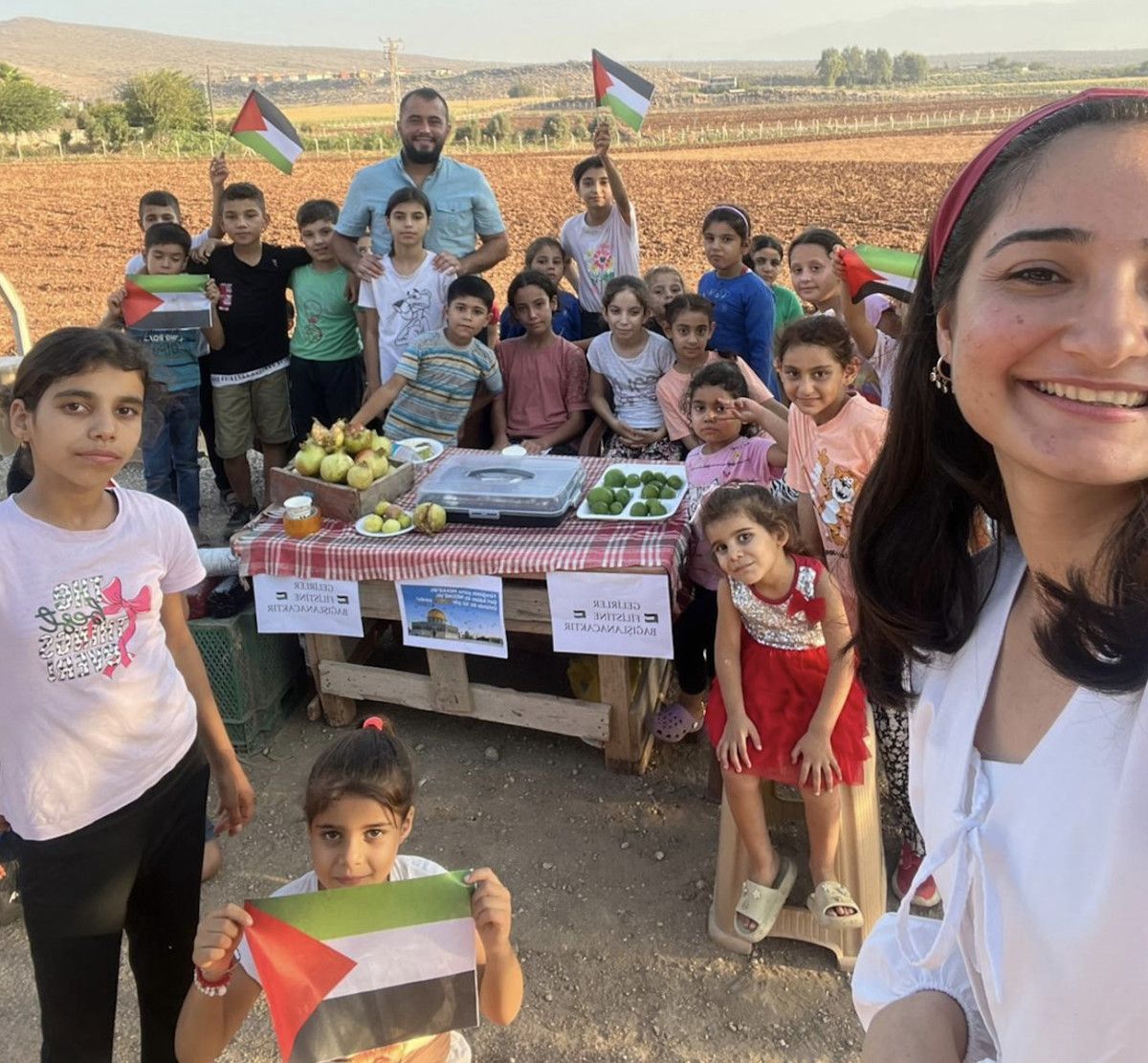 Hatay İlkokul Öğrencilerinden Gazze İçin Yardım: Yiyecek Satışlarıyla Dayanışma