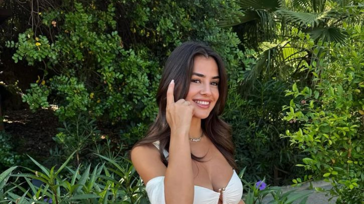 Hazal Çağlar ve Samet Akaydın Tatilde Bir Arada