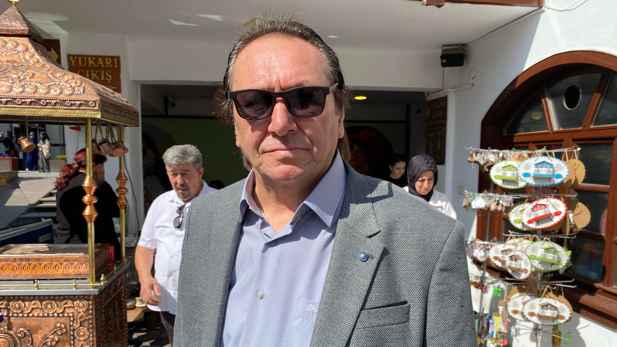 İsmet Yılmaz'ın Benzetildiği Karakterler ve Gözlemleri