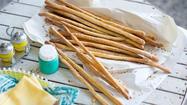İtalyan Mutfağının Çıtır ve Lezzetli Grissini Tarifi: Klasik Bir Favori