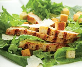 Izgara Hindi Göğüs Etli Lezzetli Salata Tarifi