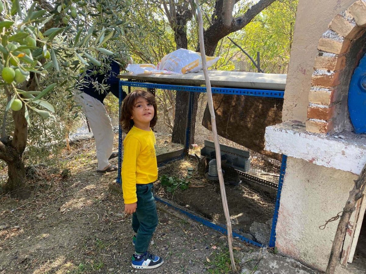 İzmirde Minik Piyanist Yusuf'un Klasik Eserlerle Dolu Büyüleyici Sesi