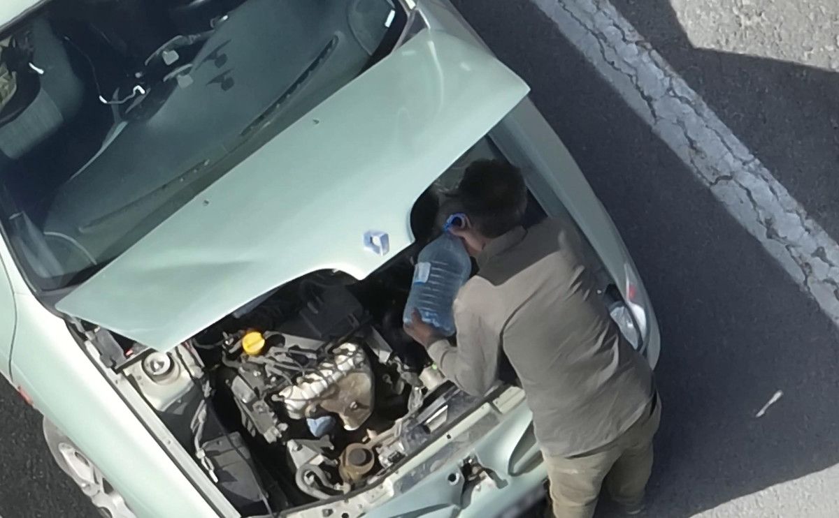Karsta Polis Görünce Arıza Yaptı; Ehliyetsiz Araç Kullanırken Yakalandı