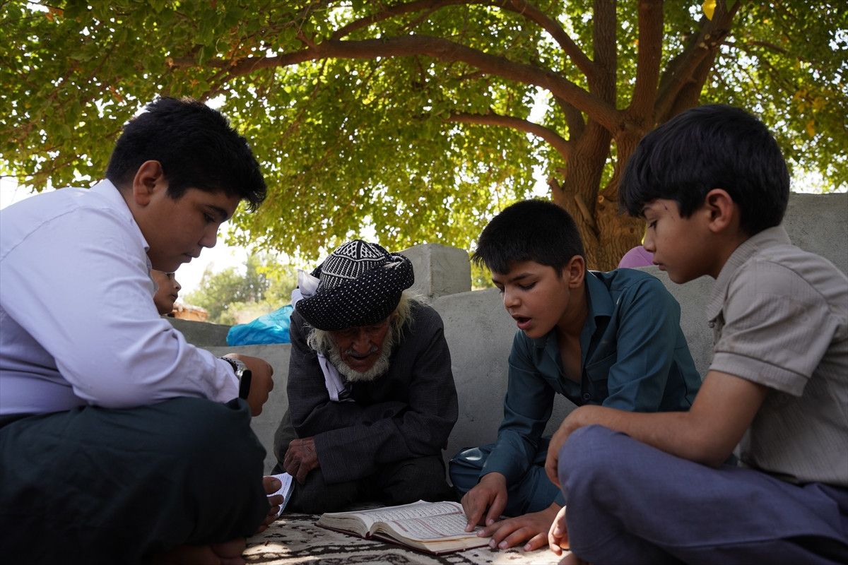 Kerkük Çobanının Çocuklara Kuran-ı Kerim Sevgisi Aşılayan Hikayesi