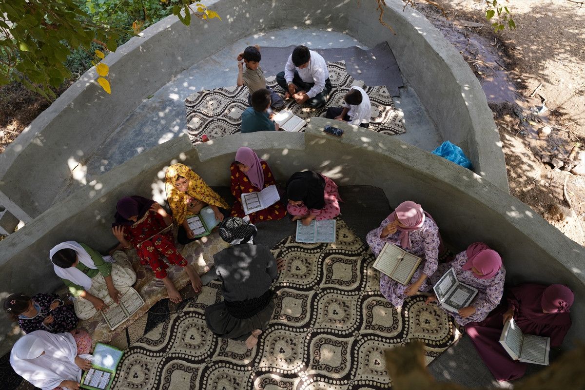 Toplumsal Çalkantılar ve Yeniden Diriliş