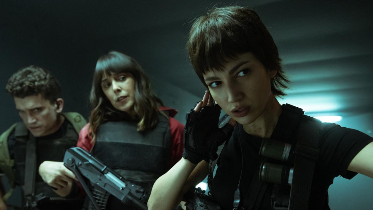 La Casa De Papel dizisinin ikonik karakteri Tokyo'yu canlandıran 35 yaşındaki oyuncu Úrsula Corberó, hayranlarına güzel bir müjde verdi. Sosyal medyada yaptığı paylaşımda, uzun süredir aşk yaşadığı Arjantinli aktör Chino Darín ile gerçekleşen dokuz yıllık ilişkisinin ardından ilk kez anne olacağını duyurdu.