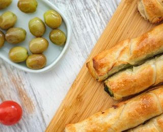 Lezzetli ve Pratik Zeytinli Börek Tarifleri