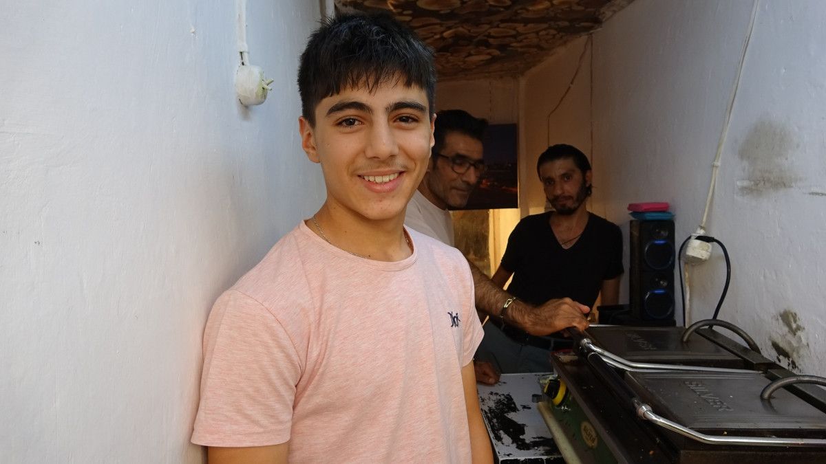 Mardin'de 3 Metrekarelik Dükkanla Çocuklarını Eğiten Ebeveynlerin İlham Verici Hikayesi