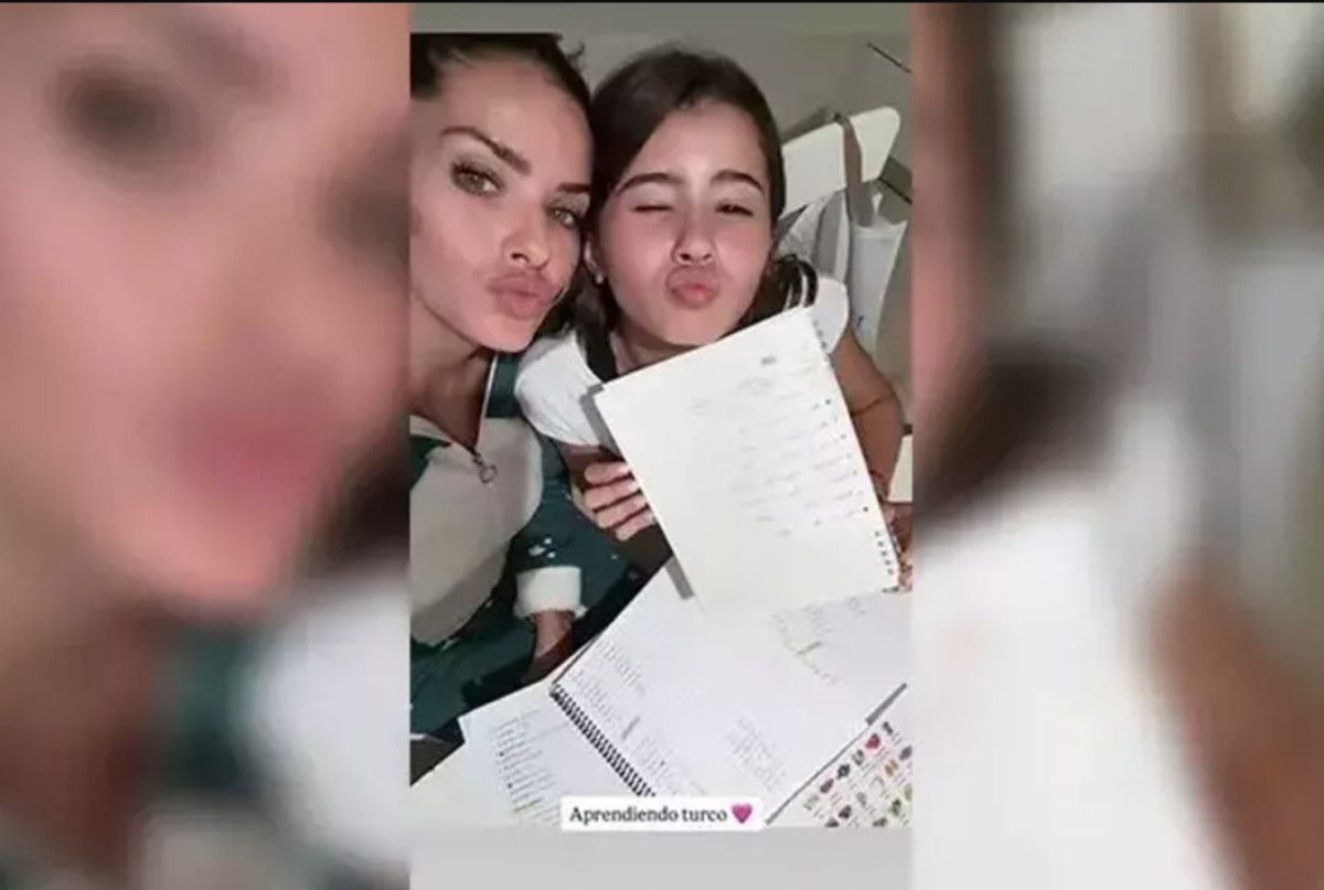 Mauro Icardi'nin Sevgilisi China Suárez’den Şaşırtan Paylaşım! Çocuklarına Türkçe Dersi Aldırıyor